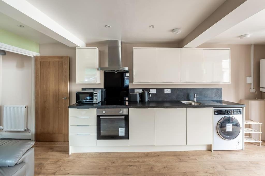 Milo'S Place Is A Home From Home Egremont  Exteriör bild